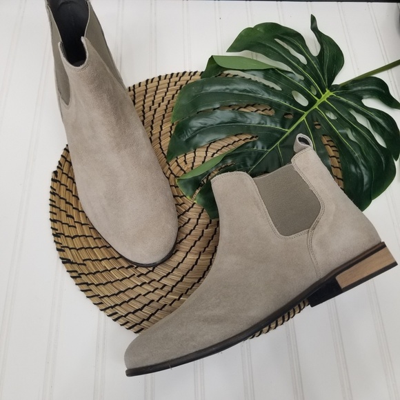 Urban Outfitters Shoes - NEW Urban Outfitters suede slip on booties